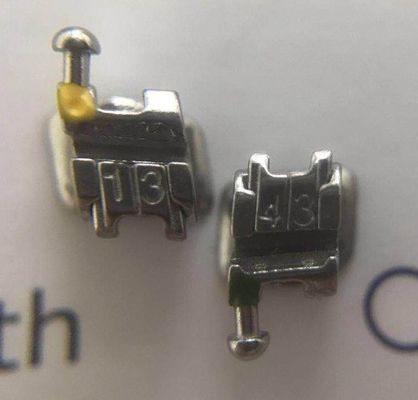 手動電源の自己結束型 オーソドンティック・ソリューション用のMBTブラケット